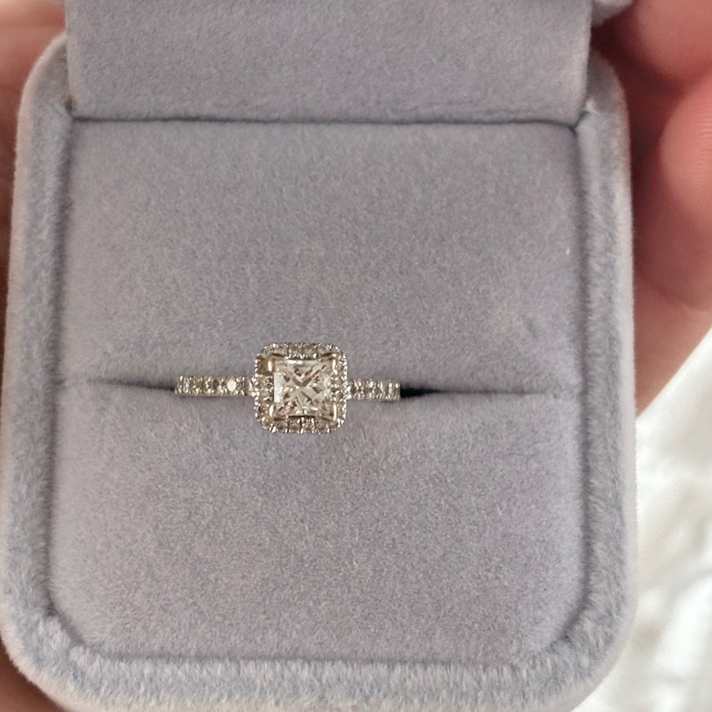 Diamond ring